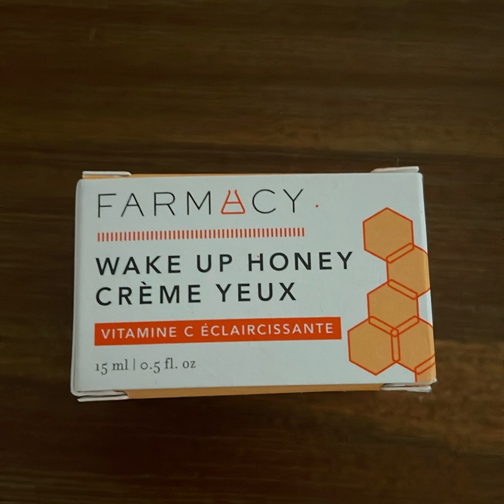 Farmacy WAKE UP HONEY EYE CREAM
brightening vitamin c eye cream
